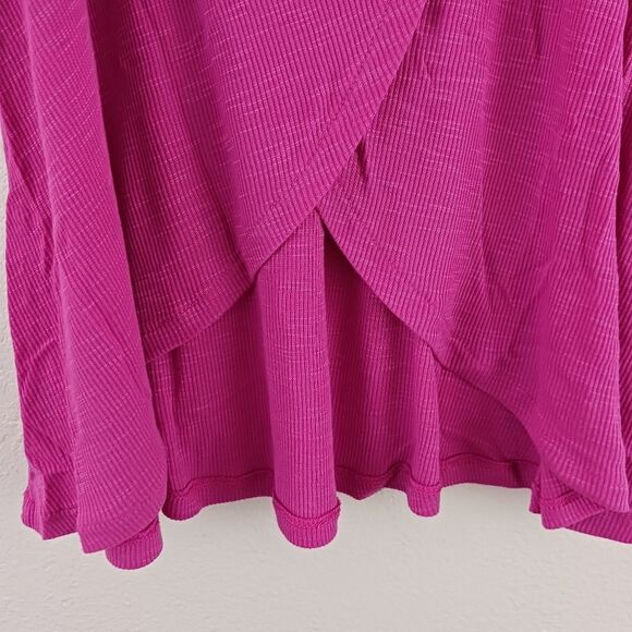 Abound spaghetti strap fuchsia open back top size XS - Picture 3 of 4